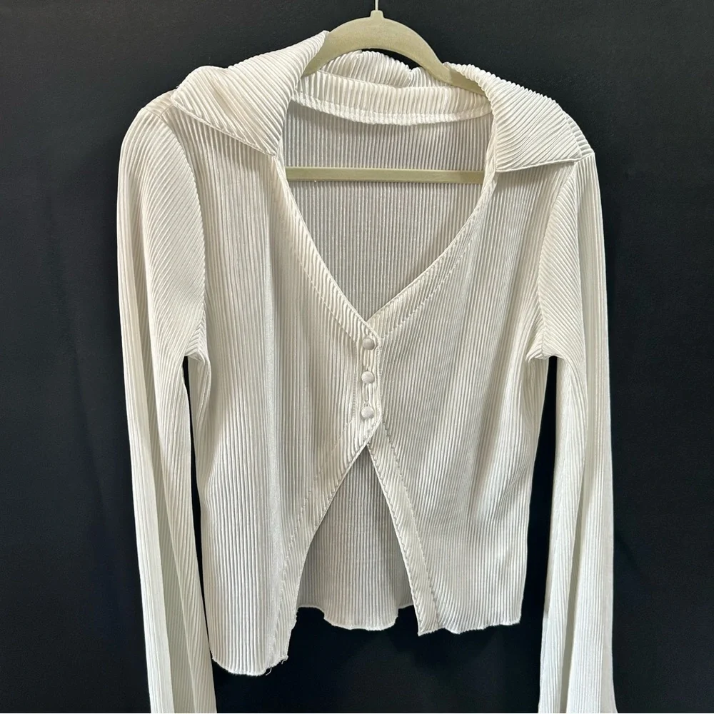White Ribbed Button-Up Cardigan - Picture 2 of 4